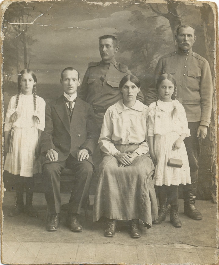 assets/Uploads/_resampled/SetWidth718-MalcevaiJuzefabaliurengejaIgnacijus2.jpg
